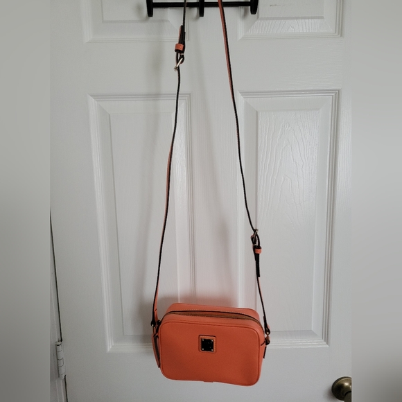 Dooney & Bourke Leather Convertible Crossbody to Shoulder Purse - Picture 3 of 15